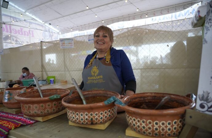 Preserva la cocina tradicional desde el fogón de Celaya