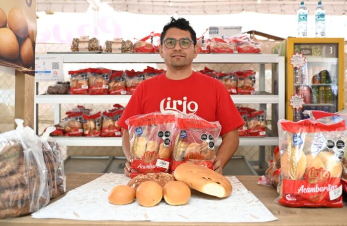 Óscar Vera Mora preserva el pan tradicional de Acámbaro