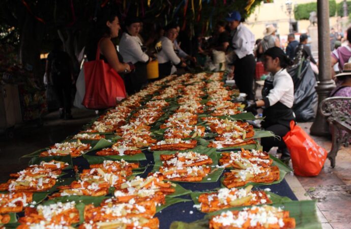 Guanajuato huele a chile, queso y tradición con el arranque del Festival de la Enchilada 2026