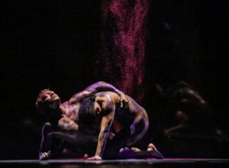 Explora NOVA las emociones masculinas desde la danza contemporánea